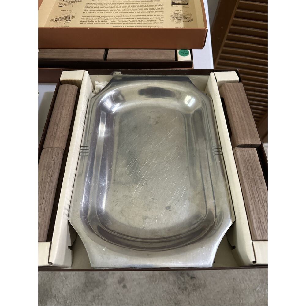 New Custom Craft Set of 2 Sizzlemaster‎ Steak Platters w/ Walnut Handles
